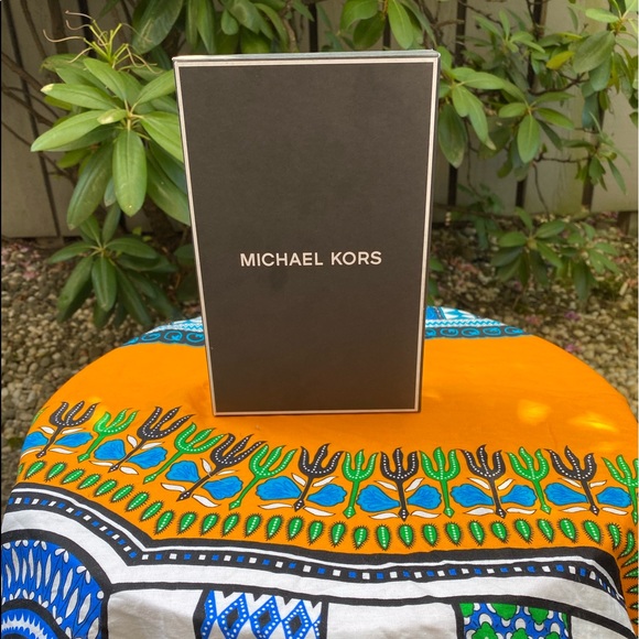 Michael Kors Other - Michael Kors 4 in 1 Belt Box Set
